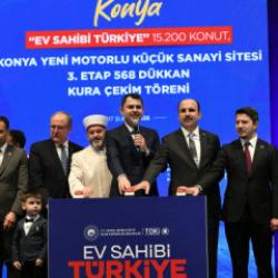 Bakan Kurum Konya&rsquo;da TOKİ konutları kura &ccedil;ekimi programına katıldı