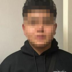 14 yaşındaki &ccedil;ocuk, 'sigara vermediği i&ccedil;in' 16 yaşındaki &ccedil;ocuğu bı&ccedil;akladı!