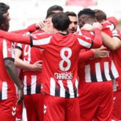 5 goll&uuml; ma&ccedil;ta son s&ouml;z&uuml; Manaj s&ouml;yledi! Sivasspor farklı kazandı