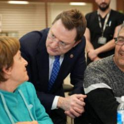 Acil serviste g&ouml;n&uuml;l sofrası: Yerebakan sağlık &ccedil;alışanları ve hastalarla iftar yaptı