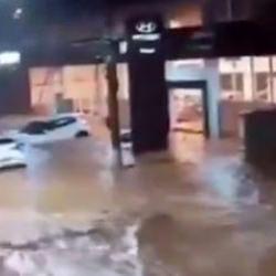 Brezilya&rsquo;da seller felakete d&ouml;n&uuml;şt&uuml;: 30 &ouml;l&uuml;