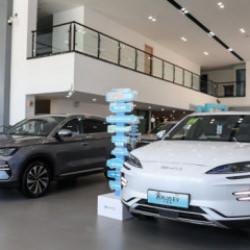 &Ccedil;in malı otomobillere talep azaldı