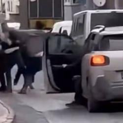 Davulcular davula değil birbirlerine vurdular: Temizlik &ccedil;alışanları saldırıya uğradı