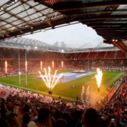 Efsane stadyumda Ramazan! İngiliz devinin stadında ezan sesi y&uuml;kseldi, oru&ccedil;lar a&ccedil;ıldı