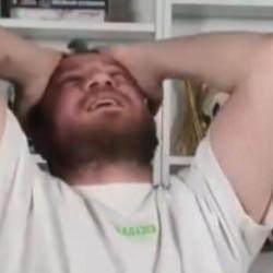 Galatasaray Liverpool  eşleşmesi &uuml;nl&uuml; yorumcuya oru&ccedil; bozdurdu