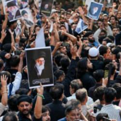 Hamaney'in &ouml;l&uuml;m&uuml; Pakistan'ı da kana buladı:  9 &ouml;l&uuml;, 36 yaralı