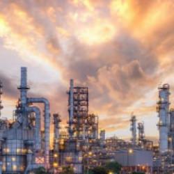 Irak, petrol sahalarının geliştirilmesi i&ccedil;in "Chevron" ile enerji anlaşmaları imzaladı