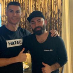 Kenan, Arda ve Ronaldo'nun berberi G.Saraylı futbolcular i&ccedil;in Torino'a gitti