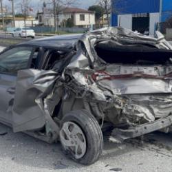 Kocaeli'de feci kaza: Otomobil adeta preslendi!