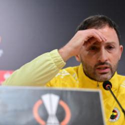 Ma&ccedil; &ouml;ncesi Fenerbah&ccedil;e'den Tedesco a&ccedil;ıklaması! Antalya'da yok