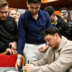 Mesut &Ouml;zil'den Galatasaray ve Fenerbah&ccedil;e s&ouml;zleri!