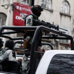 Ortalık savaş alanına d&ouml;nd&uuml;! B&uuml;y&uuml;k yığınak! 9 bin asker konuşlandırıldı