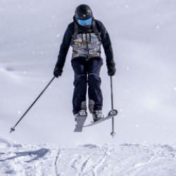 Paland&ouml;ken Kayak Merkezi'nde kar kalınlığı 285 santimetreye ulaştı