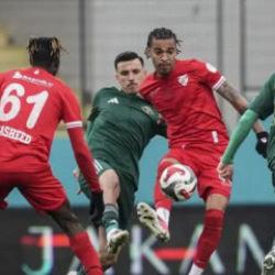 Sahalarında 2 golle kazandılar! 1. Lig'de liderliği aldılar