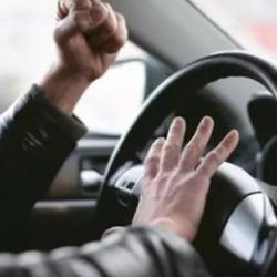 Trafikte &ouml;fkenin gizli nedeni: İşitme kaybı