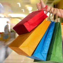 &Uuml;nl&uuml; devden beklenmedik karar: 457 mağaza birden kapanıyor! Y&uuml;zde 70 indirim yaptılar