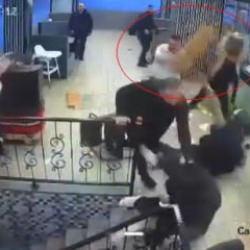 Bursa'da kafede meydan savaşı: Masa ve sandalyeler havada u&ccedil;uştu