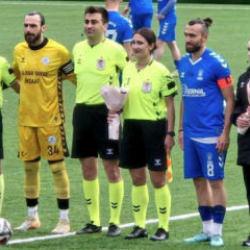 Trabzon&rsquo;da kadın hakemlere 8 Mart jesti