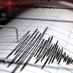 Antalya'da 3,7 b&uuml;y&uuml;kl&uuml;ğ&uuml;mde deprem meydana gledi