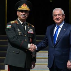 Bakan G&uuml;ler, Azerbaycanlı mevkidaşı ile g&ouml;r&uuml;şt&uuml;