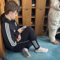 Beşiktaşlı futbolcunun camideki fotoğrafına beğeni yağıyor