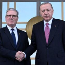 Cumhurbaşkanı Erdoğan, Starmer ile g&ouml;r&uuml;şt&uuml;!