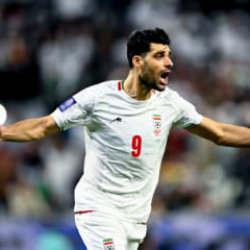 D&uuml;nyaca &uuml;nl&uuml; futbolcu savaşa katılacak! Orduya girmek istediğini iletti