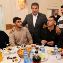 Esenler&rsquo;de Ramazan coşkusu: Meydanlar doldu, sofralar paylaşıldı, gelenekler yaşatılıyor