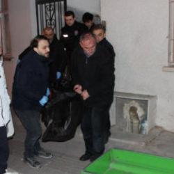 Evinde sahte i&ccedil;ki i&ccedil;ti, saatler sonra &ouml;l&uuml; bulundu