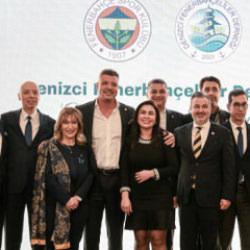 Fenerbah&ccedil;e y&ouml;netimi, &uuml;yelerle iftarda bir araya geldi