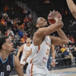 Galatasaray evinde T&uuml;rk Telekom'a mağlup!