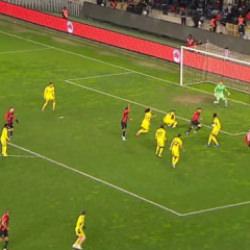 Gaziantep FK-Fenerbah&ccedil;e ma&ccedil;ında 3. dakikada atılan gol iptal edildi! 