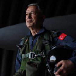 Hulusi Akar'dan 'k&uuml;resel kaos' uyarısı: Sitem &ccedil;&ouml;kt&uuml;, biz hazırız!