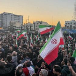 ABD'ye rest &ccedil;eken İran'dan 'hazırız' mesajı!