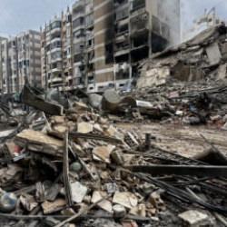 İsrail Beyrut'a saldırdı: Şehirdeki yıkım hava ağarınca ortaya &ccedil;ıktı