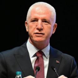 İstanbul Valisi G&uuml;l'den bayram &ouml;ncesi otogardaki polis denetim noktasına ziyaret