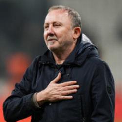 'İstediğimiz seviyede değiliz' diyen Sergen Yal&ccedil;ın: 'Yoğun bakımdan, odaya &ccedil;ıktık'