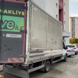 Kamyonetten &ccedil;ıktı: Tam 4 milyon 500 bin adet!