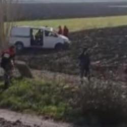 Minib&uuml;s tarlaya u&ccedil;tu: 8 yaralı!