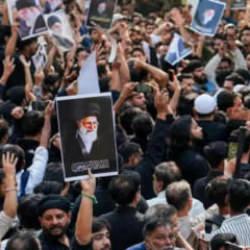 Pakistan'daki ABD B&uuml;y&uuml;kel&ccedil;iliği harekete ge&ccedil;ti: Protestolar sonrası yeni karar!