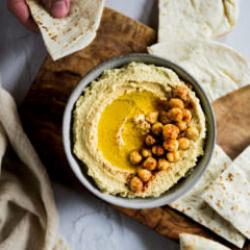 P&uuml;r&uuml;zs&uuml;z kıvamıyla: Evde kolay humus nasıl yapılır?