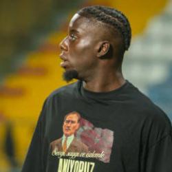 S&uuml;per Lig ekibi yıldız futbolcu i&ccedil;in uzaklaştırma kararı alabilir