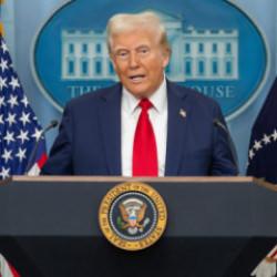 Trump: İran bug&uuml;n &ccedil;ok ağır bir darbe alacak!