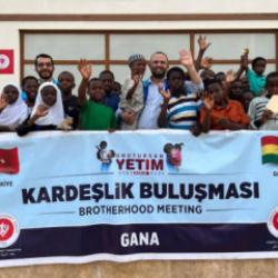 T&uuml;rkiye Diyanet Vakfı'nın "Unutursan Yetim Kalır" projesi