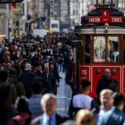 T&uuml;rkiye'de kadın ve erkek n&uuml;fusu belli oldu! T&Uuml;İK rakamları a&ccedil;ıkladı