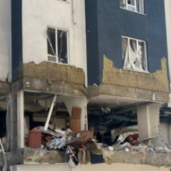 16 yaralı: Niğde&rsquo;deki doğal gaz patlamasındaki yıkım g&uuml;n ağarınca ortaya &ccedil;ıktı