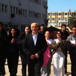 40 yıllık &ouml;ğretmene alkışlar i&ccedil;erisinde h&uuml;z&uuml;nl&uuml; veda