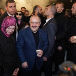 AK Parti Bursa Milletvekili Varank ve MİT Başkanı Kalın, sahurda vatandaşlarla buluştu