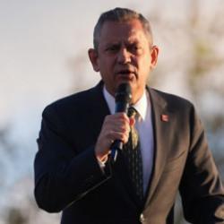 AK Parti'den &Ouml;zg&uuml;r &Ouml;zel' tepki: CHP i&ccedil;inde Silivri diktat&ouml;rl&uuml;ğ&uuml; kurulmuş