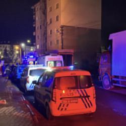 Babası ve ağabeyini silahla &ouml;ld&uuml;r&uuml;p, babaannesini yaraladı